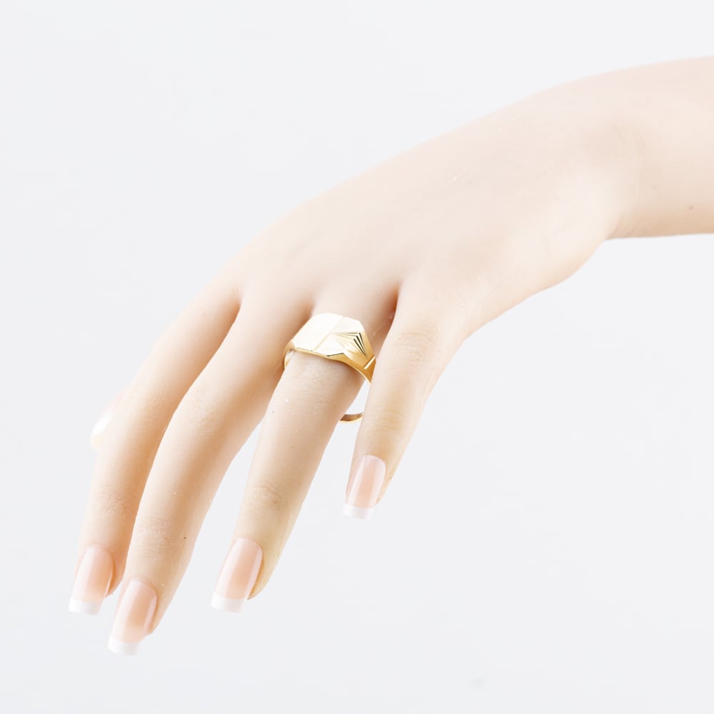 Pre-Owned 9ct Yellow Gold Rectangle Signet Ring 41342502