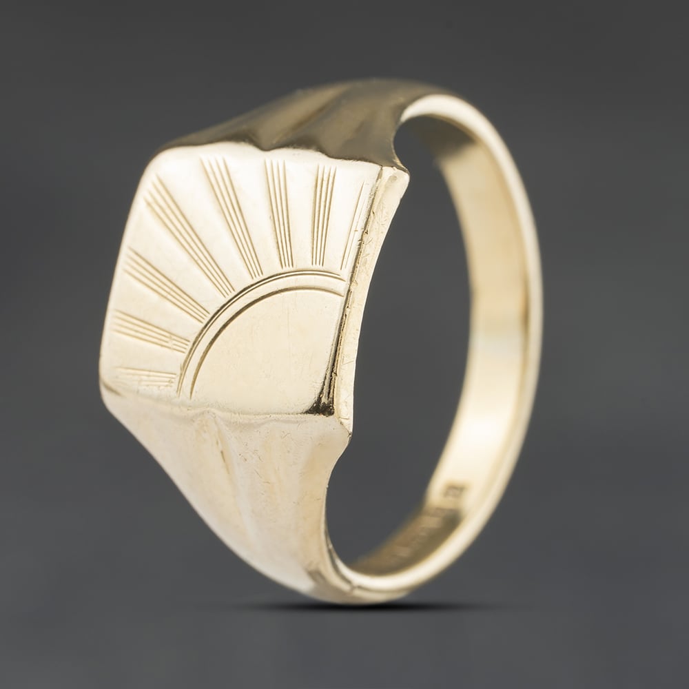 Pre-Owned 9ct Yellow Gold Sunray Signet Ring 41342517