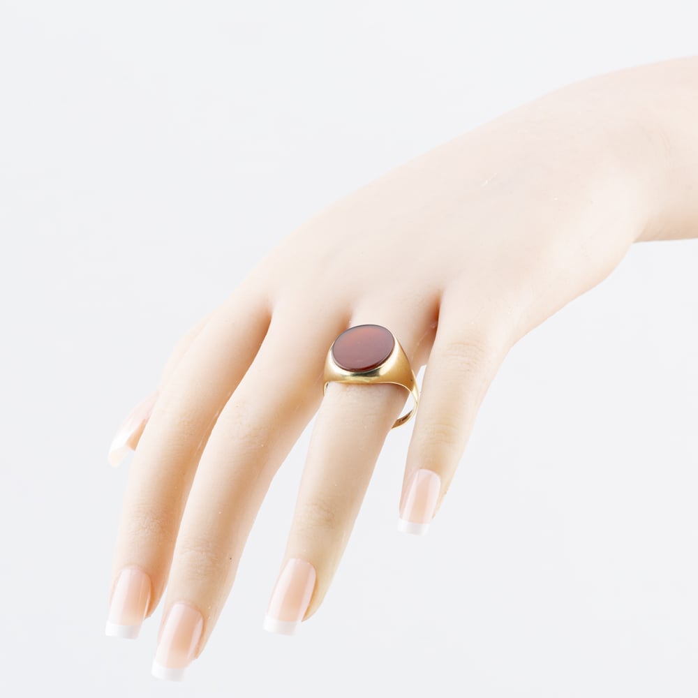 Pre-Owned 9ct Yellow Gold Carnelian Oval Signet Ring 41342519