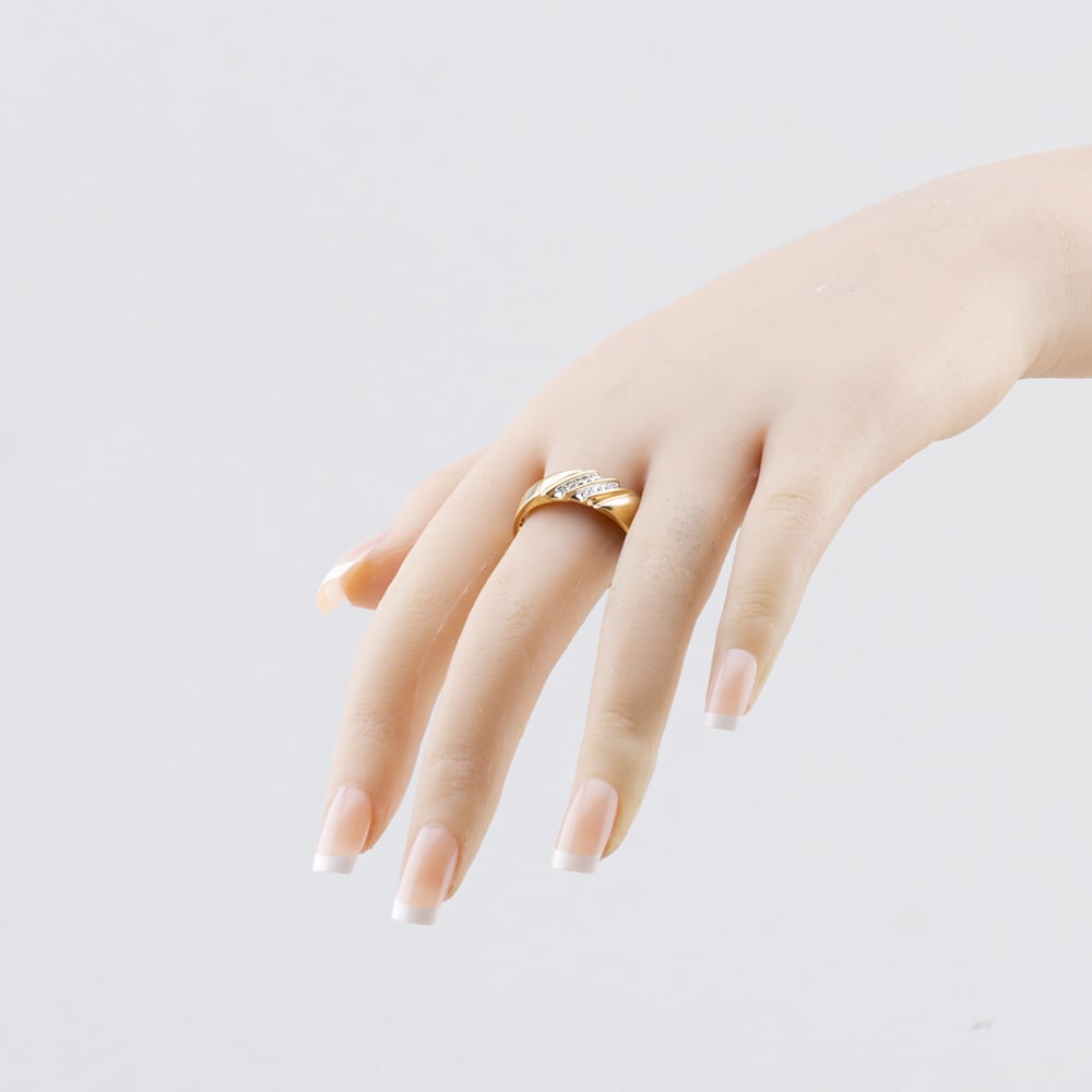 Pre-Owned 9ct Yellow Gold 0.10ct Diamond Set Signet Ring 41342523
