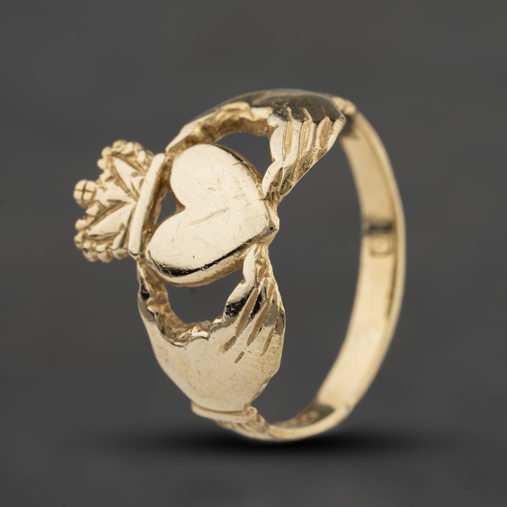 Pre-Owned 9ct Yellow Gold Open Work Claddagh Ring 41342572
