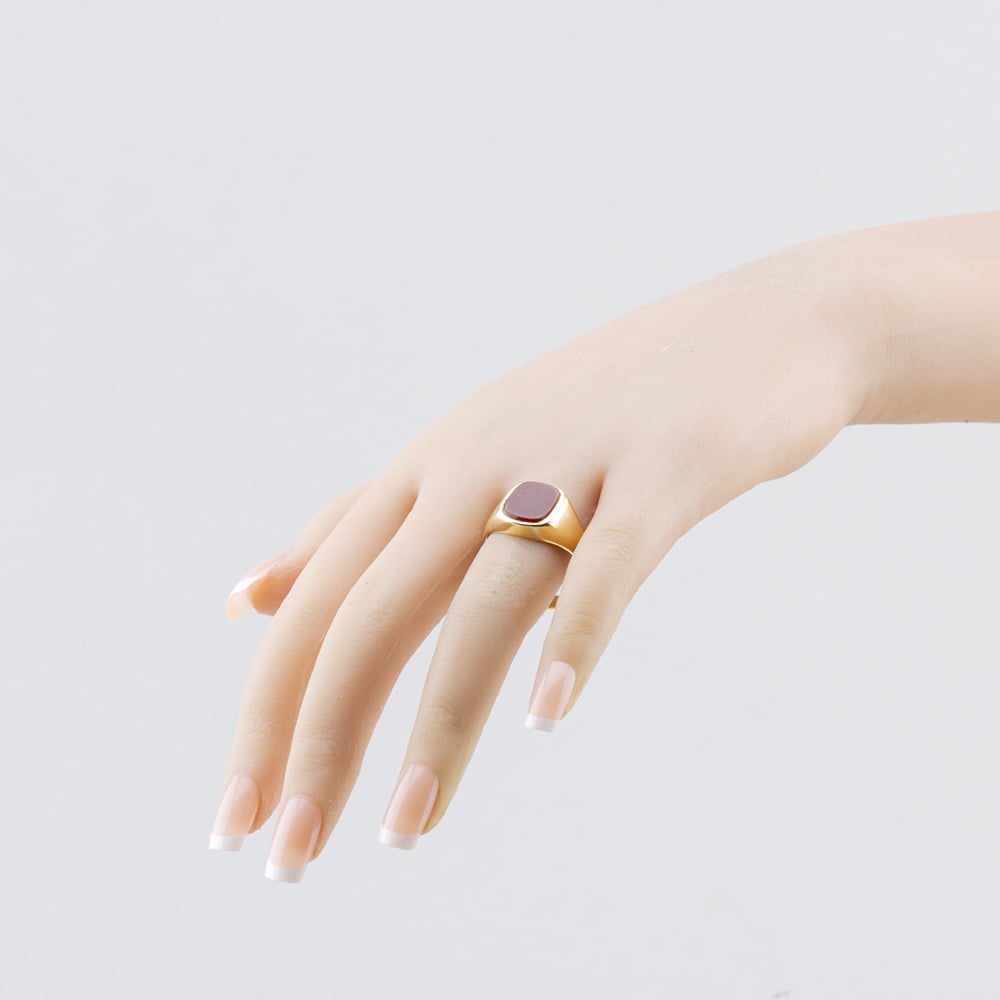 Pre-Owned 9ct Yellow Gold Carnelian Oblong Signet Ring 41342599