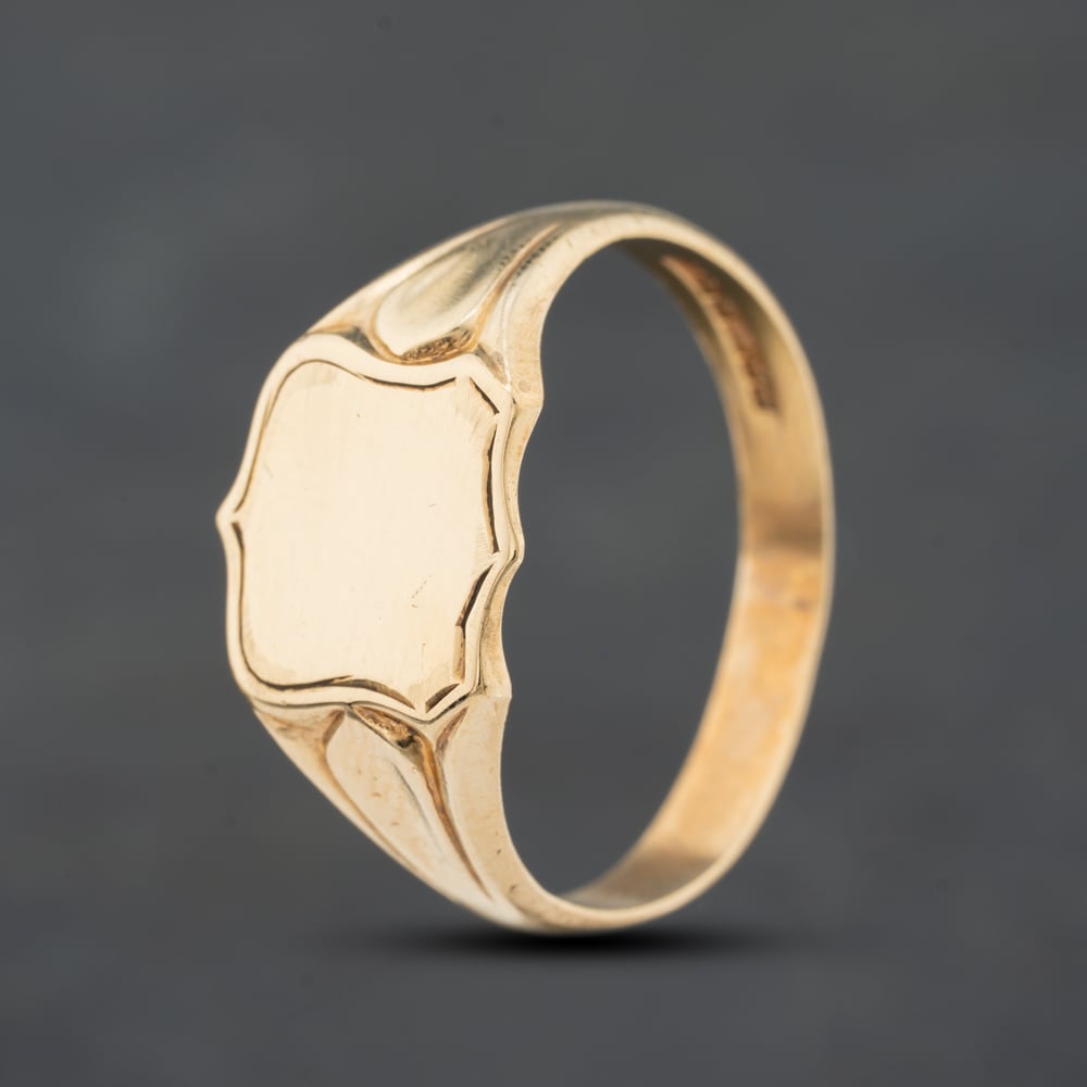 Pre-Owned 9ct Yellow Gold Sheild Signet Ring 41342610