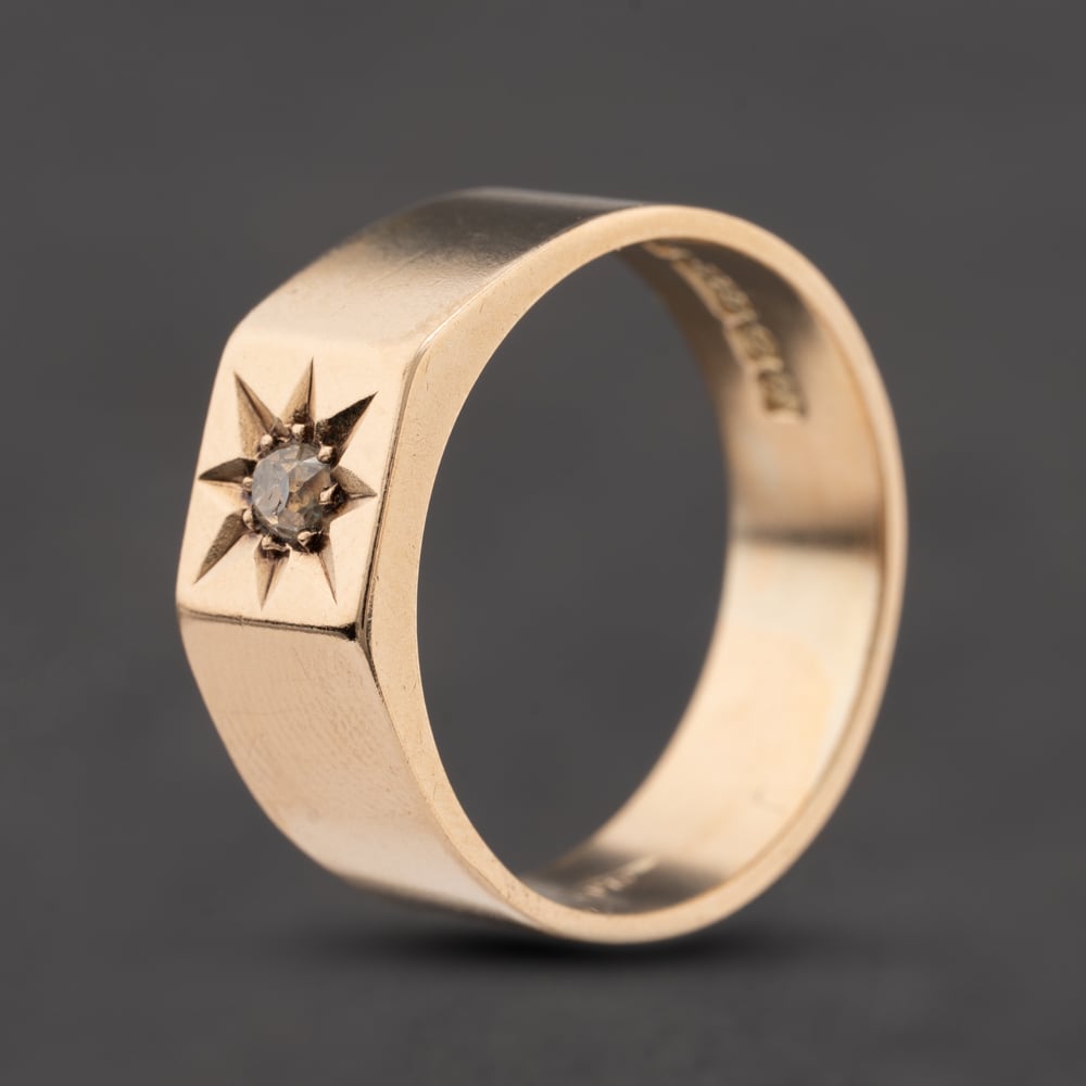 Pre-Owned 9ct Yellow Gold Diamond Signet Ring 41342631