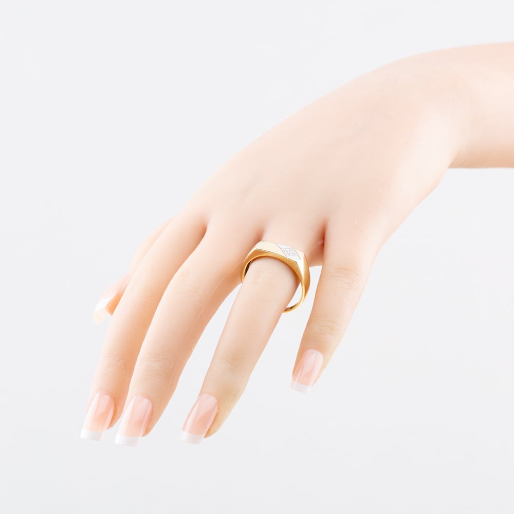 Pre-Owned 9ct Yellow Gold Diamond Oblong Signet Ring 41342655