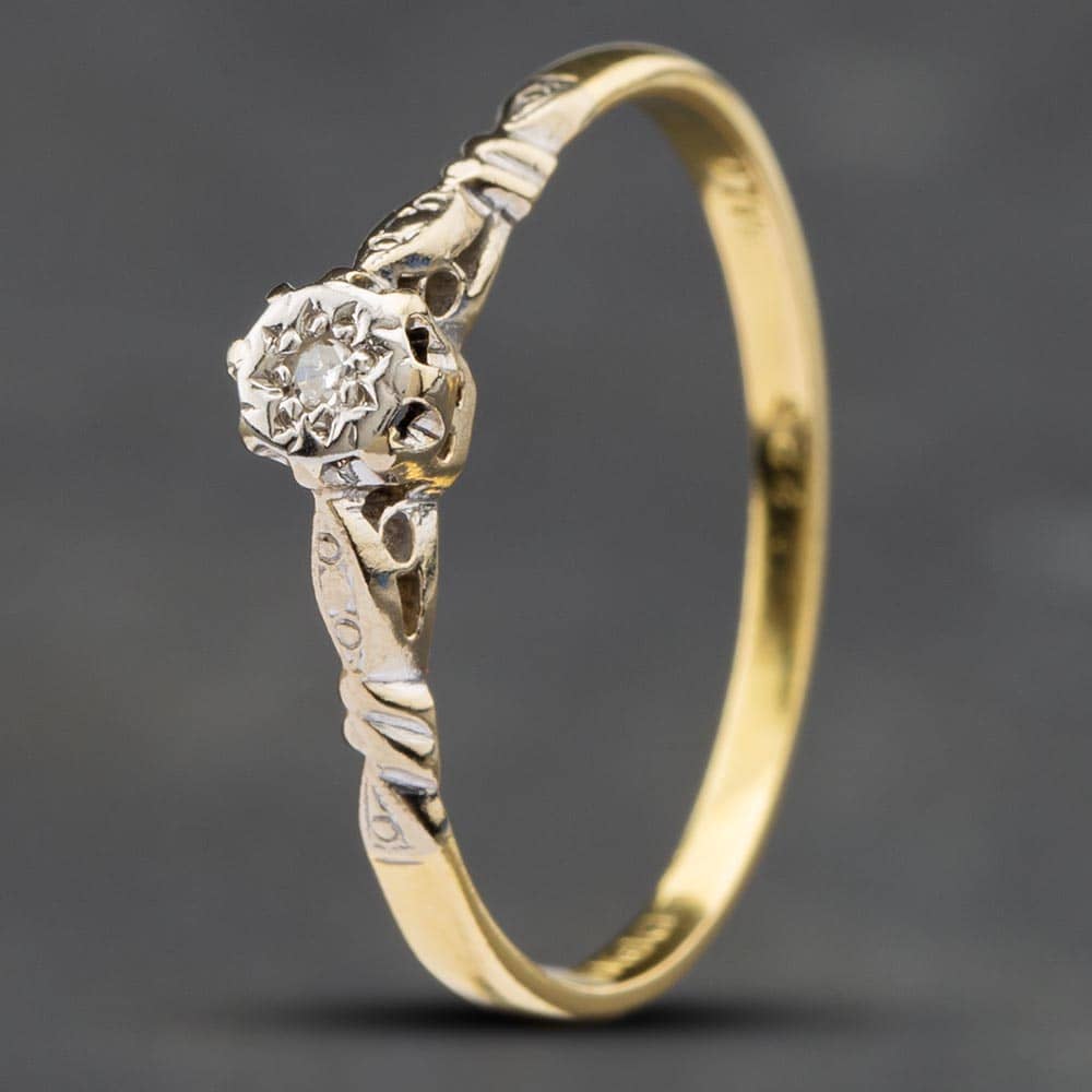 Product photograph of Pre-owned Vintage 18ct Yellow Gold Diamond Solitaire Ring 41381360 from The Jewel Hut