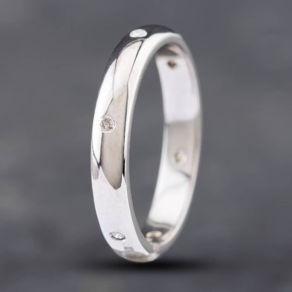 Product photograph of Pre-owned 18ct White Gold Brilliant Cut Diamond Set 3mm Wedding Ring 41381926 from The Jewel Hut