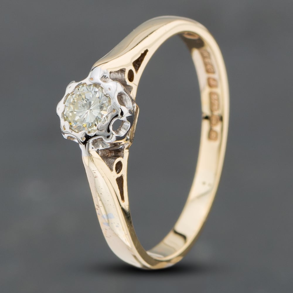 Product photograph of Pre-owned 9ct Yellow Gold Brilliant Cut Diamond Solitaire Ring 41382127 from The Jewel Hut