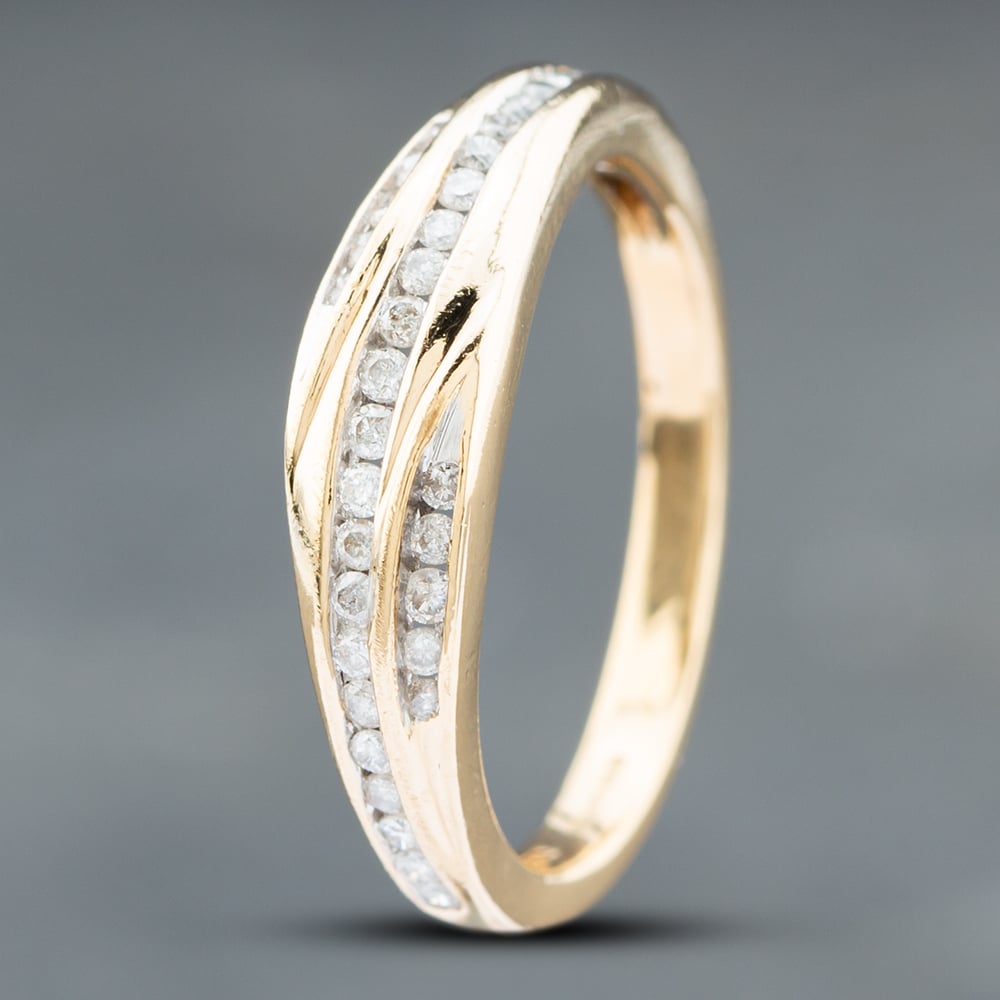 Product photograph of Pre-owned 9ct Yellow Gold Brilliant Cut Diamond Three Row Ring 41382257 from The Jewel Hut