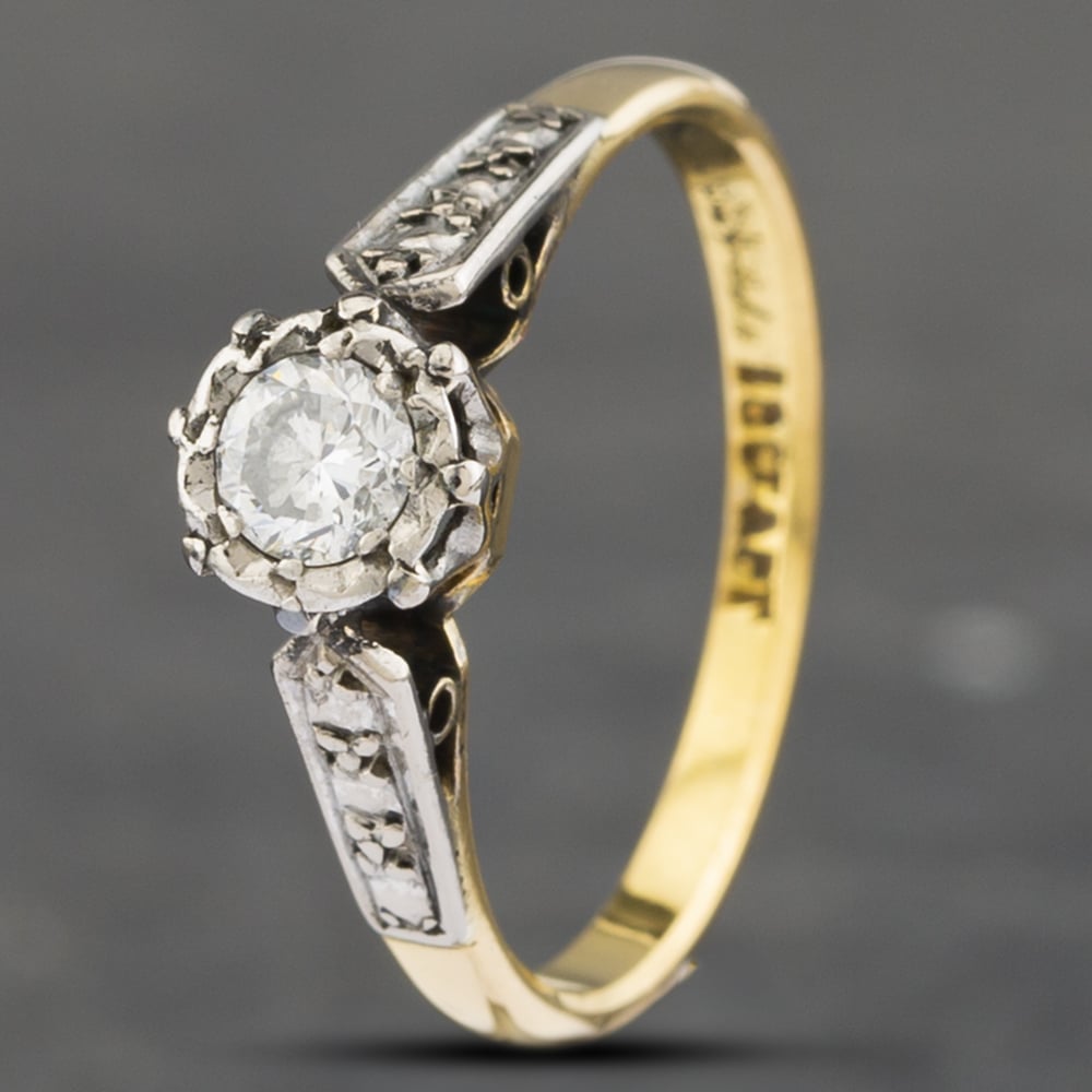 Product photograph of Pre-owned Vintage Yellow Gold Solitaire Ring 41382318 from The Jewel Hut