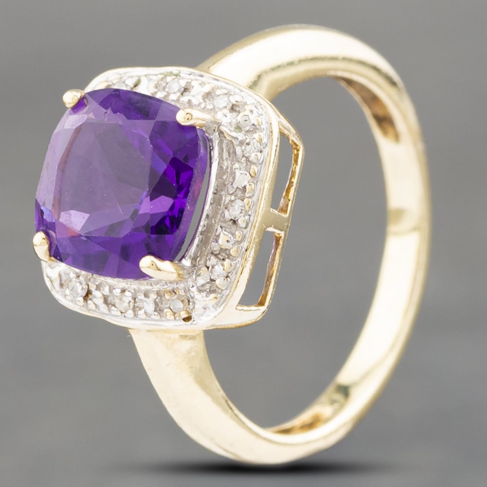 Product photograph of Pre-owned 9ct Yellow Gold Amethyst Amp Diamond Cluster Ring 41382415 from The Jewel Hut