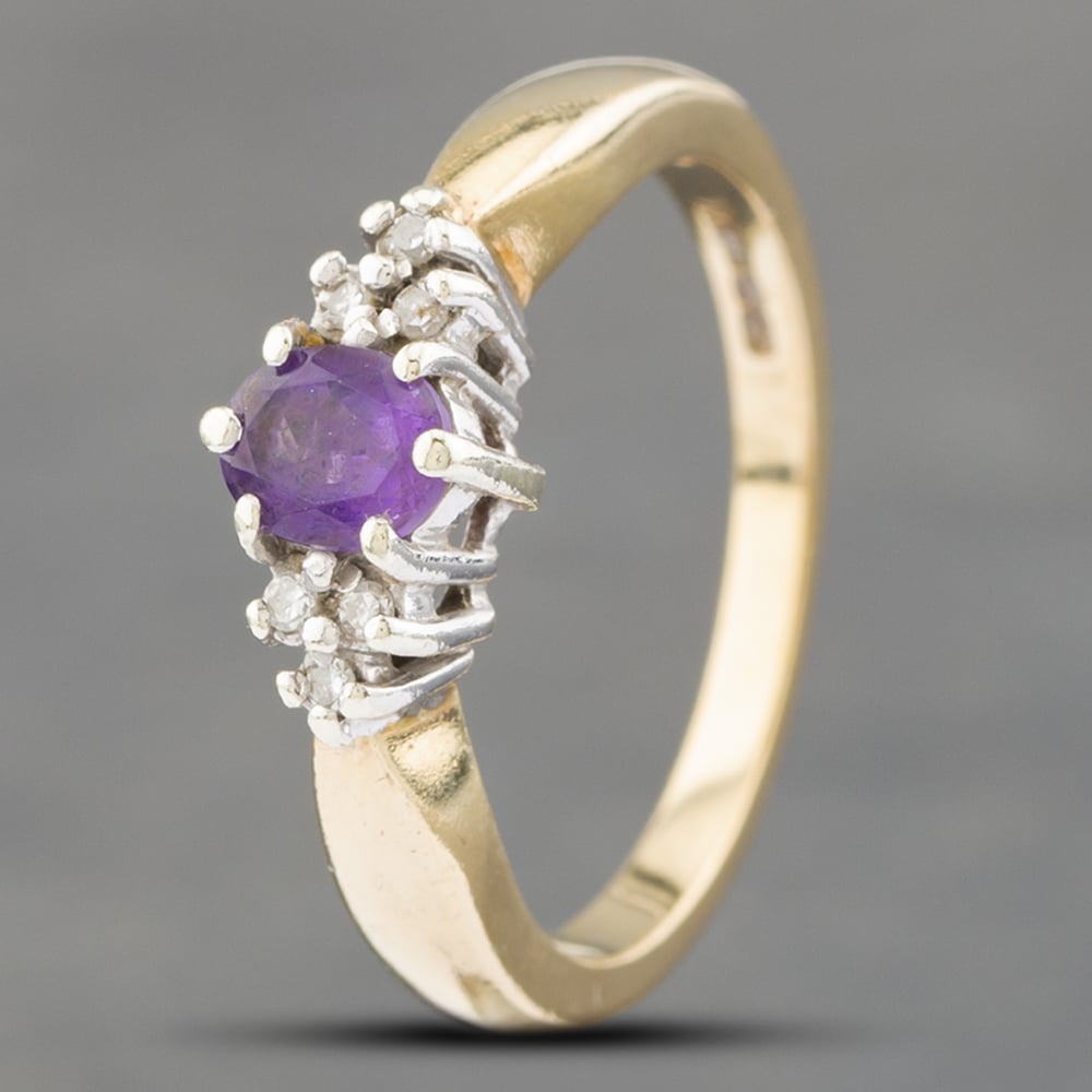 Product photograph of Pre-owned 9ct Yellow Gold Amethyst Amp Diamond Seven Stone Ring 41382440 from The Jewel Hut
