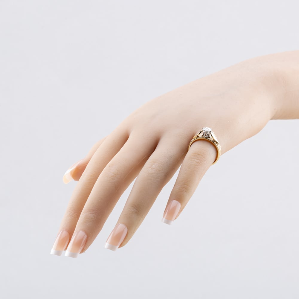 Pre-Owned Vintage 9ct Yellow Gold Brilliant Cut Diamond Bark Effect Shoulders Solitaire Ring 41382830