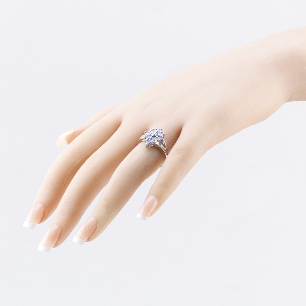 Pre-Owned 9ct White Gold Tanzanite & Diamond Cluster Ring 41383623