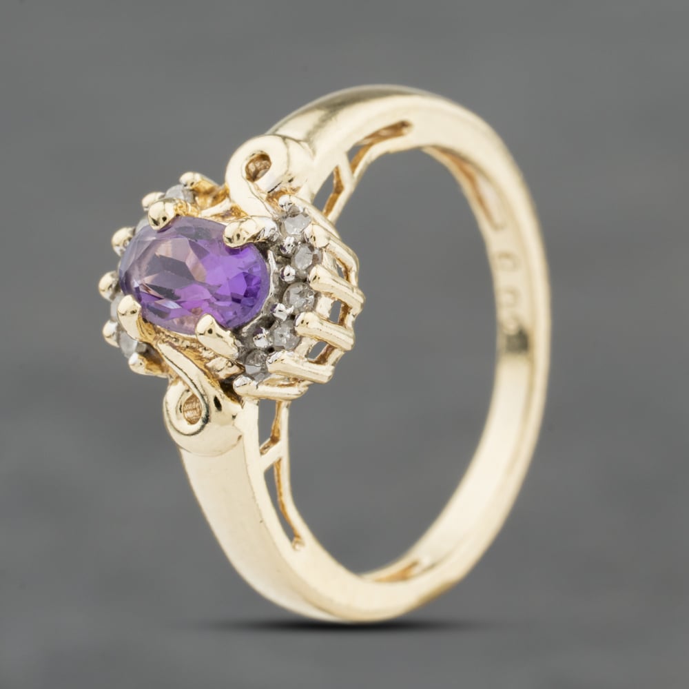 Pre-Owned 9ct Yellow Gold Amethyst &amp; 0.05ct Diamond Oval Cluster Ring 41384124