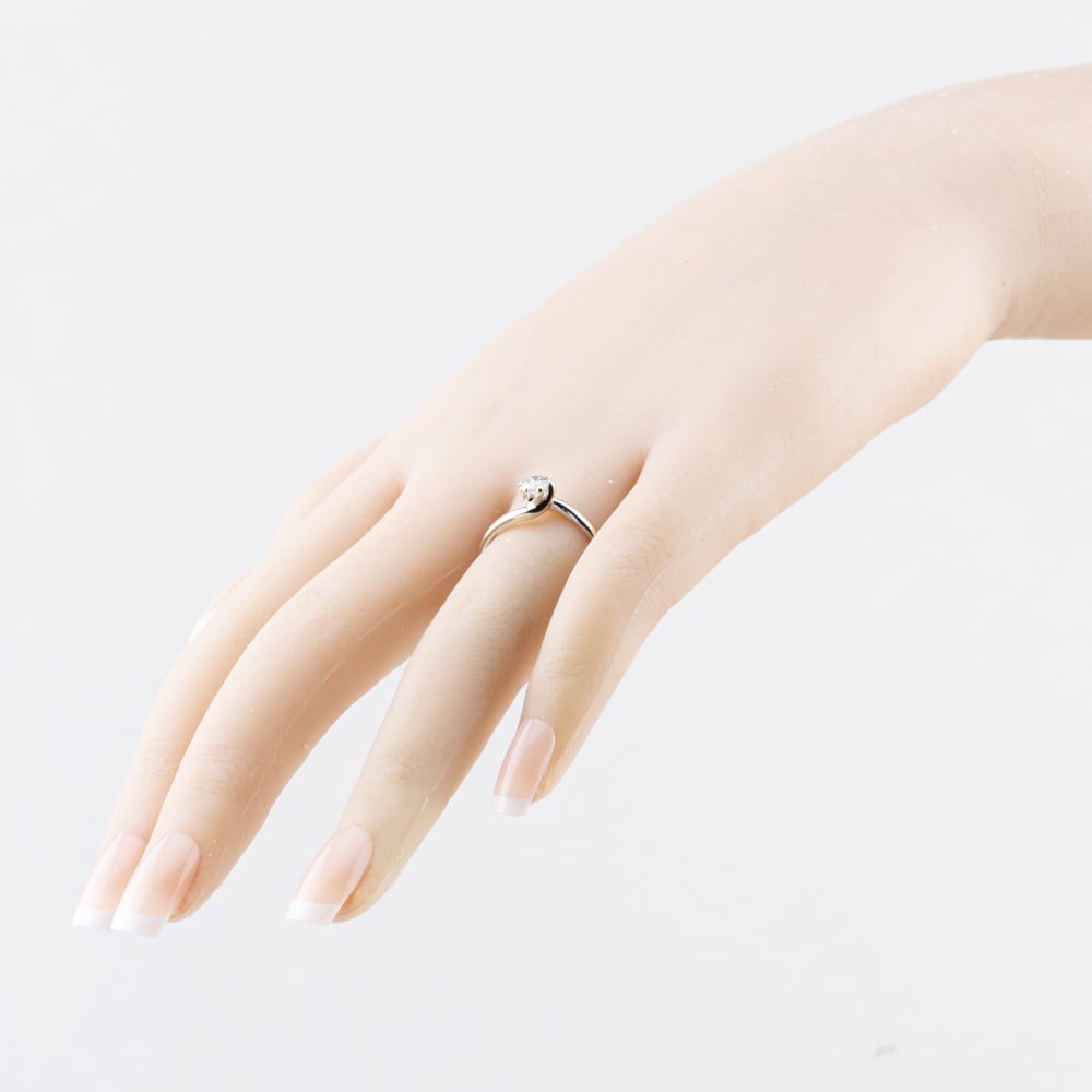 Pre-Owned 9ct White Gold 0.25ct Diamond Twist Six Claw Set Solitaire Ring 41384185