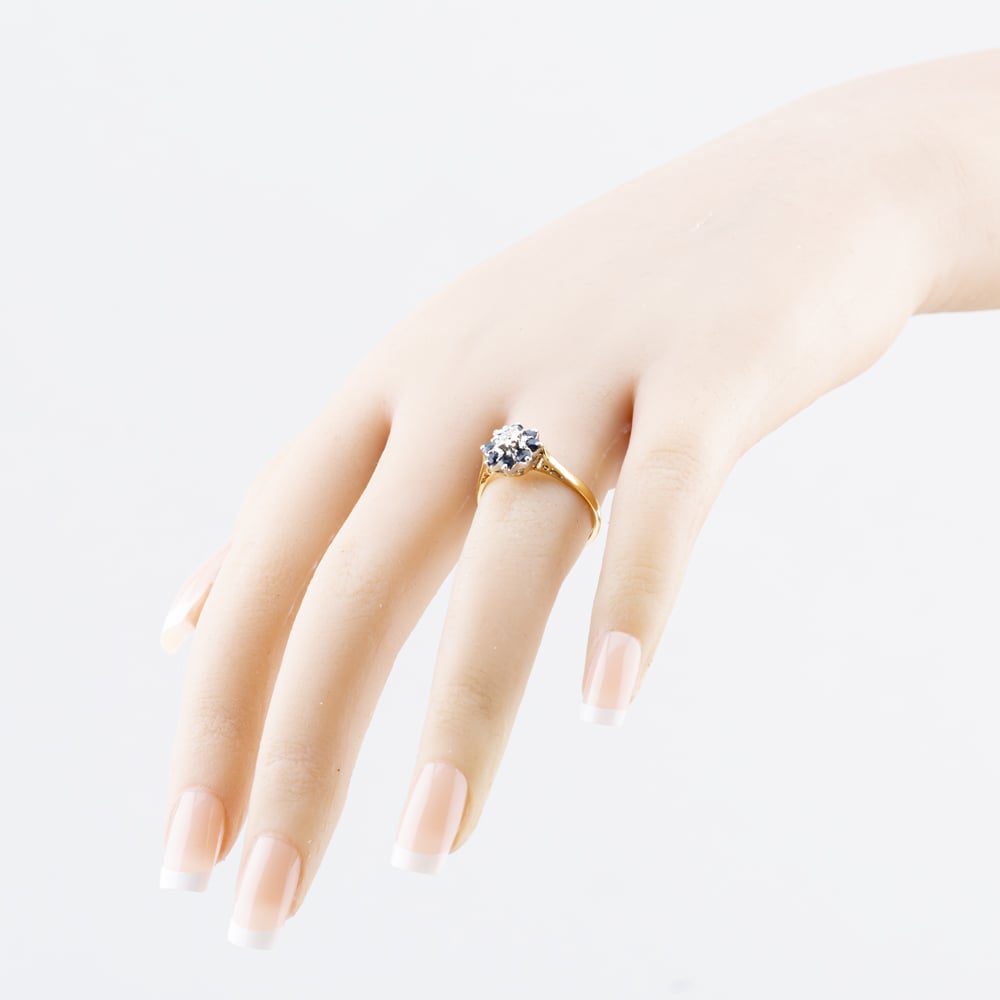 Pre-Owned 9ct Yellow Gold Sapphire & 0.02ct Diamond Cluster Ring 41384527
