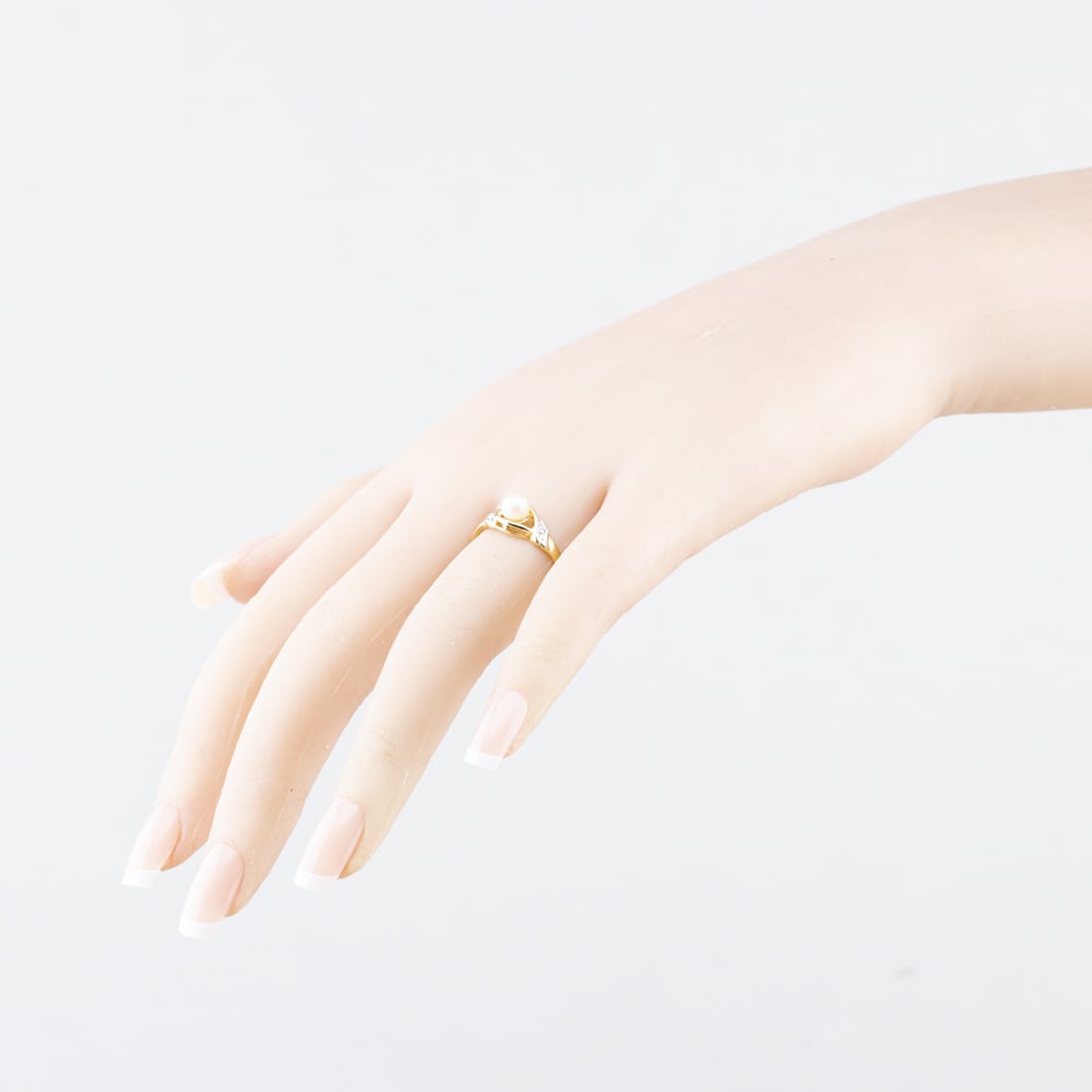 Pre-Owned 9ct Yellow Gold Pearl & 0.01ct Diamond Dress Ring 41384673