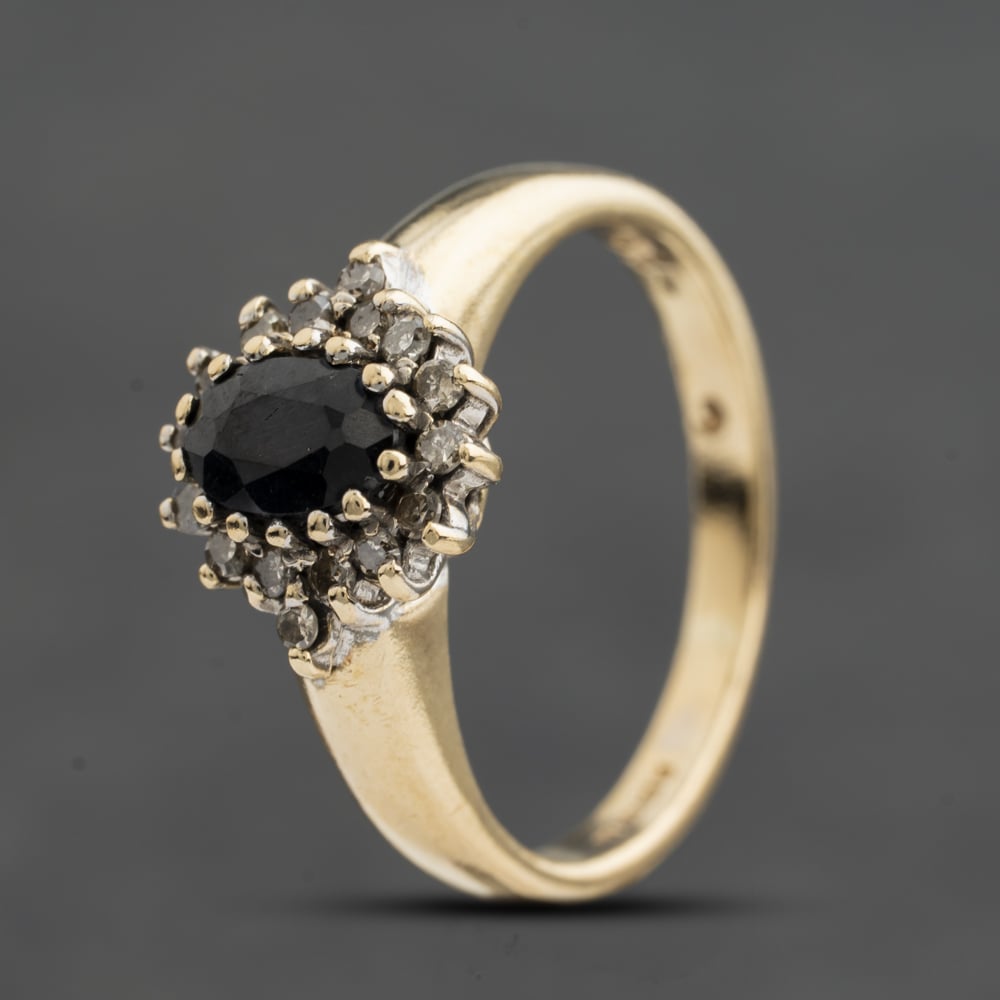 Pre-Owned 9ct Yellow Gold Sapphire &amp; 0.16ct Diamond Oval Cluster Ring 41384970