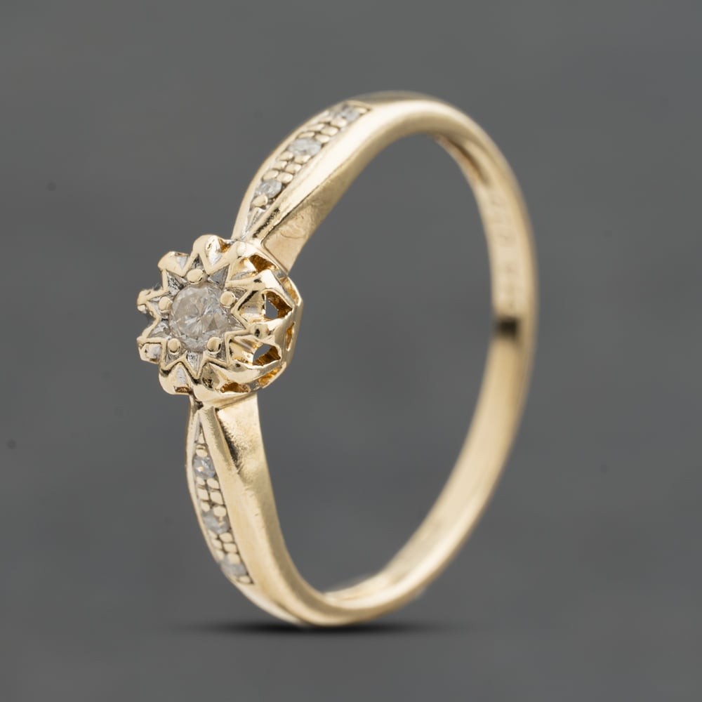 Pre-Owned 9ct Yellow Gold 0.10ct Brilliant Cut Diamond Shoulder Set Solitaire Ring 41384991
