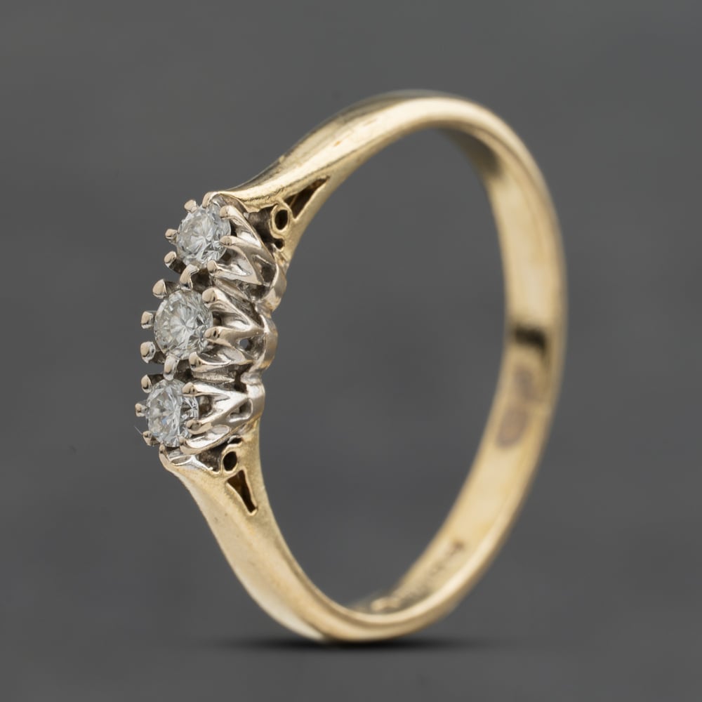 Pre-Owned 9ct Yellow Gold 0.15ct Brilliant Cut Diamond Three Stone Ring 41384994