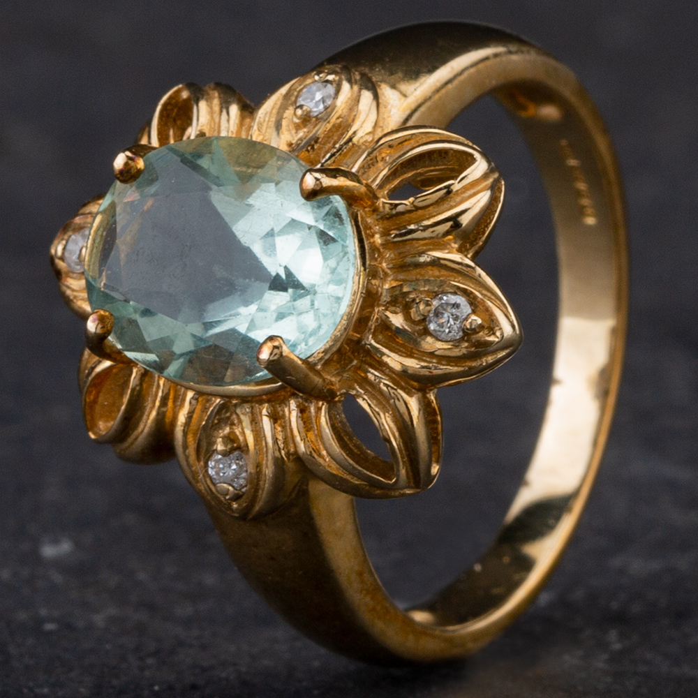 Product photograph of Pre-owned 9ct Yellow Gold Fluorite Cluster Ring 4138648 from The Jewel Hut
