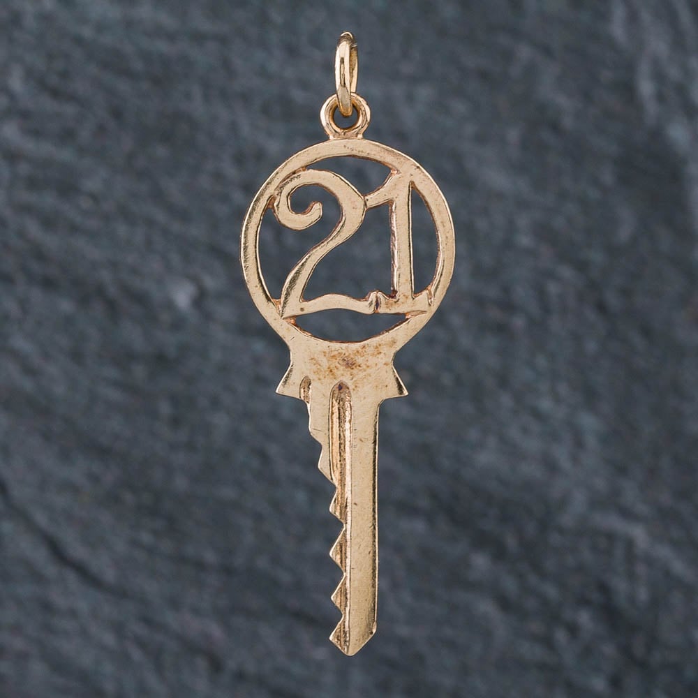 Product photograph of Pre-owned 9ct Yellow Gold 21 Key Loose Pendant 4139460 from The Jewel Hut