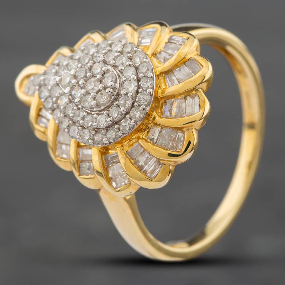 Product photograph of Pre-owned 9ct Yellow Gold 1 00ct Diamond Scalloped Edge Cluster Ring 41481222 from The Jewel Hut