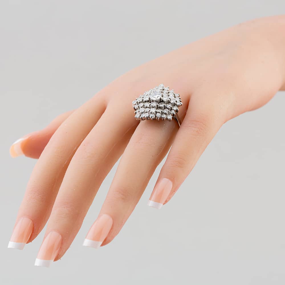 Pre-Owned 18ct White Gold 4.00ct Brilliant Cut Diamond Large Cluster Ring 41481370