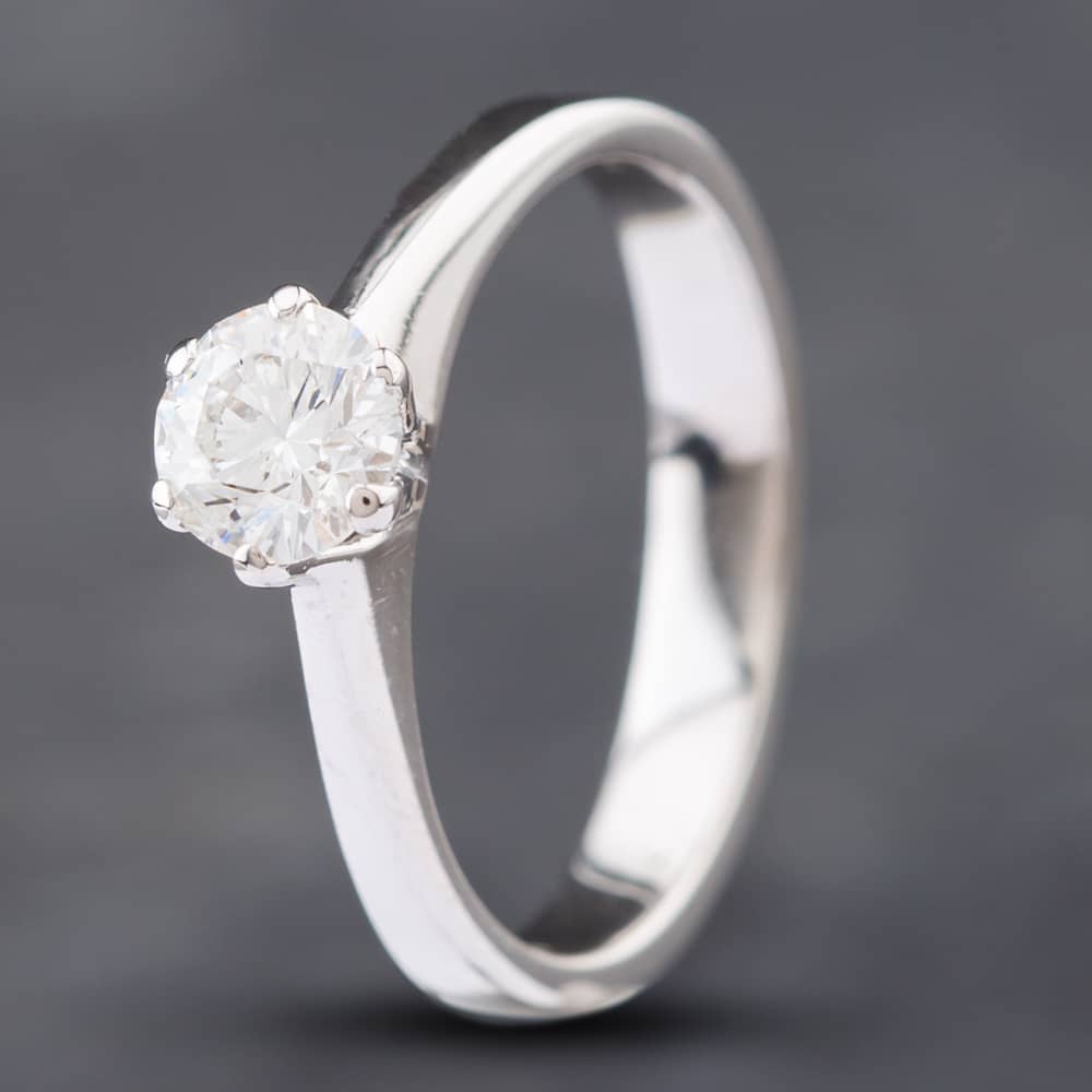 Product photograph of Pre-owned 18ct Yellow Gold Brilliant Cut Diamond Solitaire Ring 41481450 from The Jewel Hut