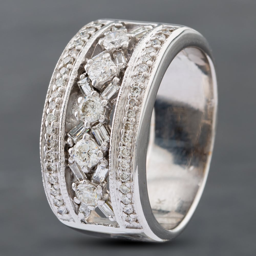 Product photograph of Pre-owned 18ct White Gold Diamond Dress Ring 41481471 from The Jewel Hut