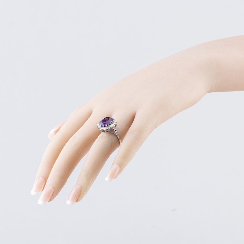 Pre-Owned 9ct White Gold 4.69ct Amethyst & 0.48ct Brilliant Cut Diamond Oval Cluster Ring 41481506