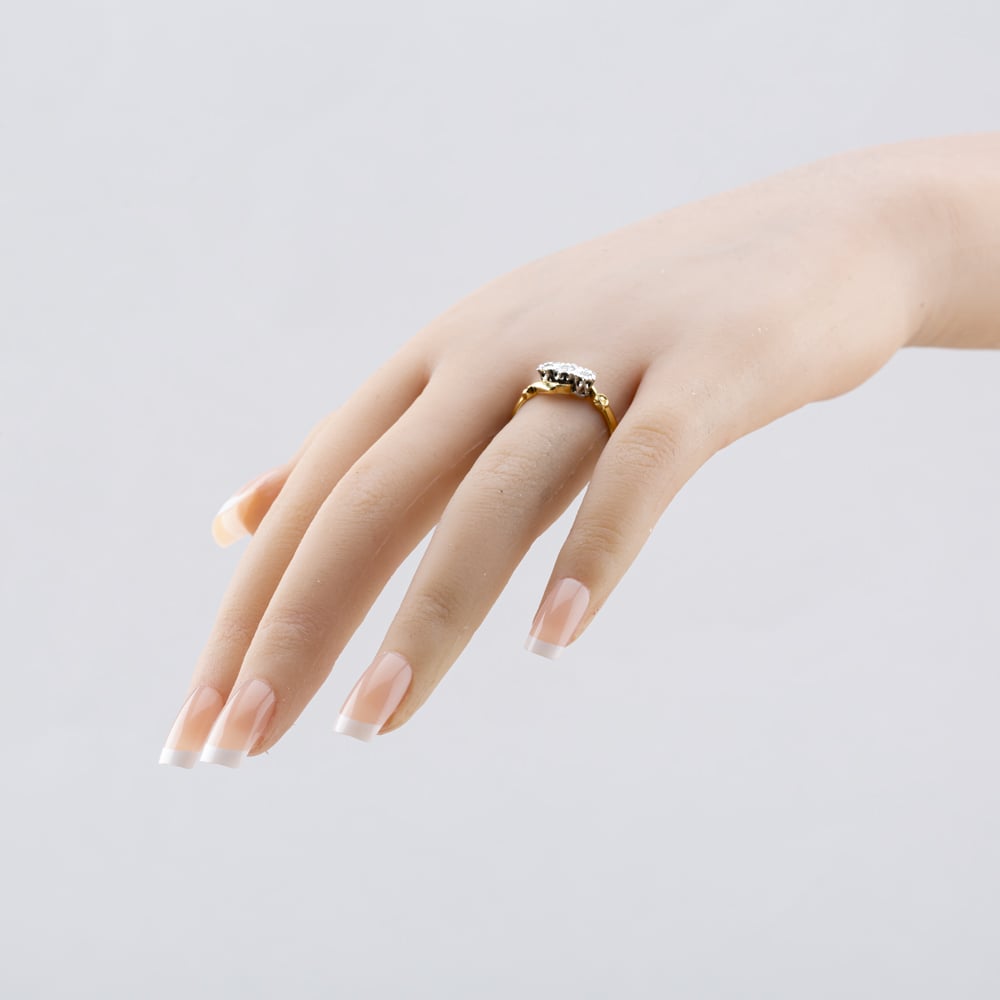 Pre-Owned Vintage Yellow Gold 0.07ct Brilliant Cut Diamond Rubover Twist Three Stone Ring 41481895