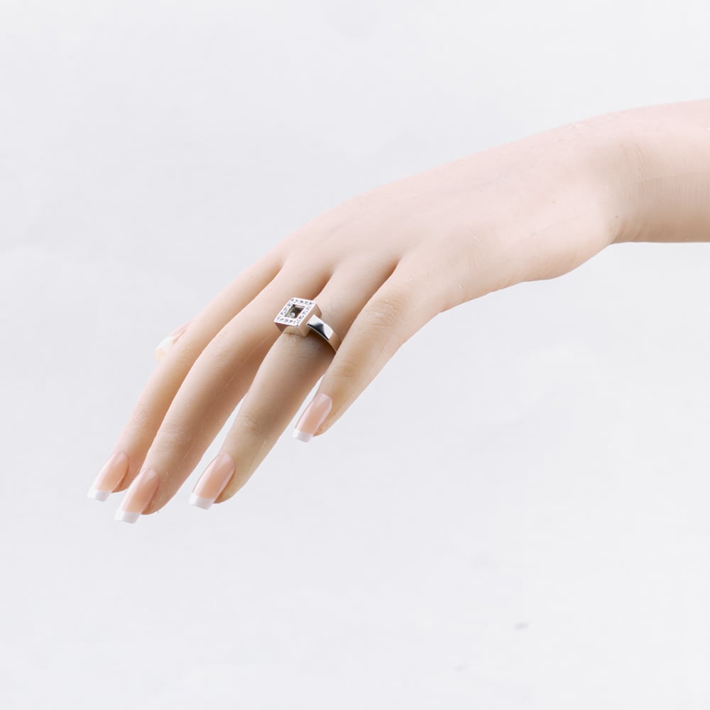 Pre-Owned 18ct White Gold Diamond Dress Ring 41482126