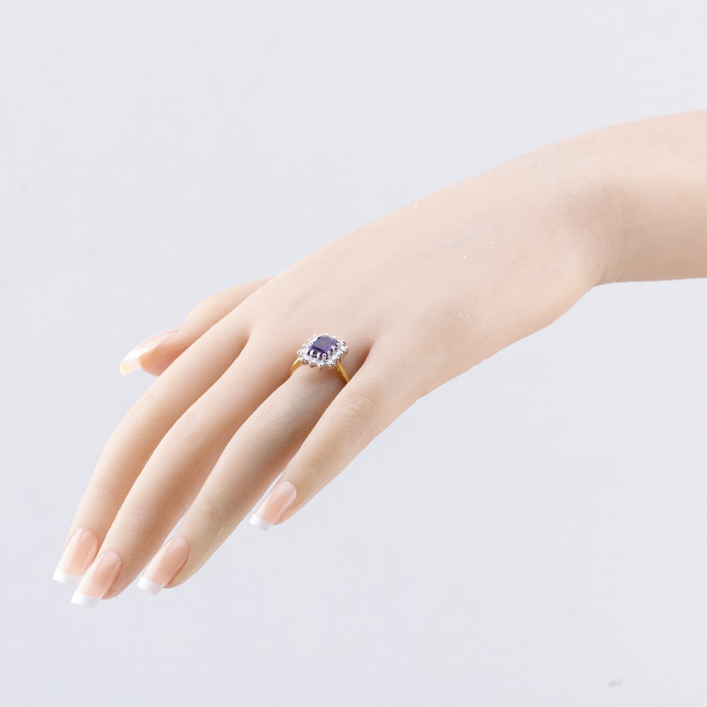 Pre-Owned 18ct Yellow Gold Amethyst & Diamond Oblong Cluster Ring 41482346