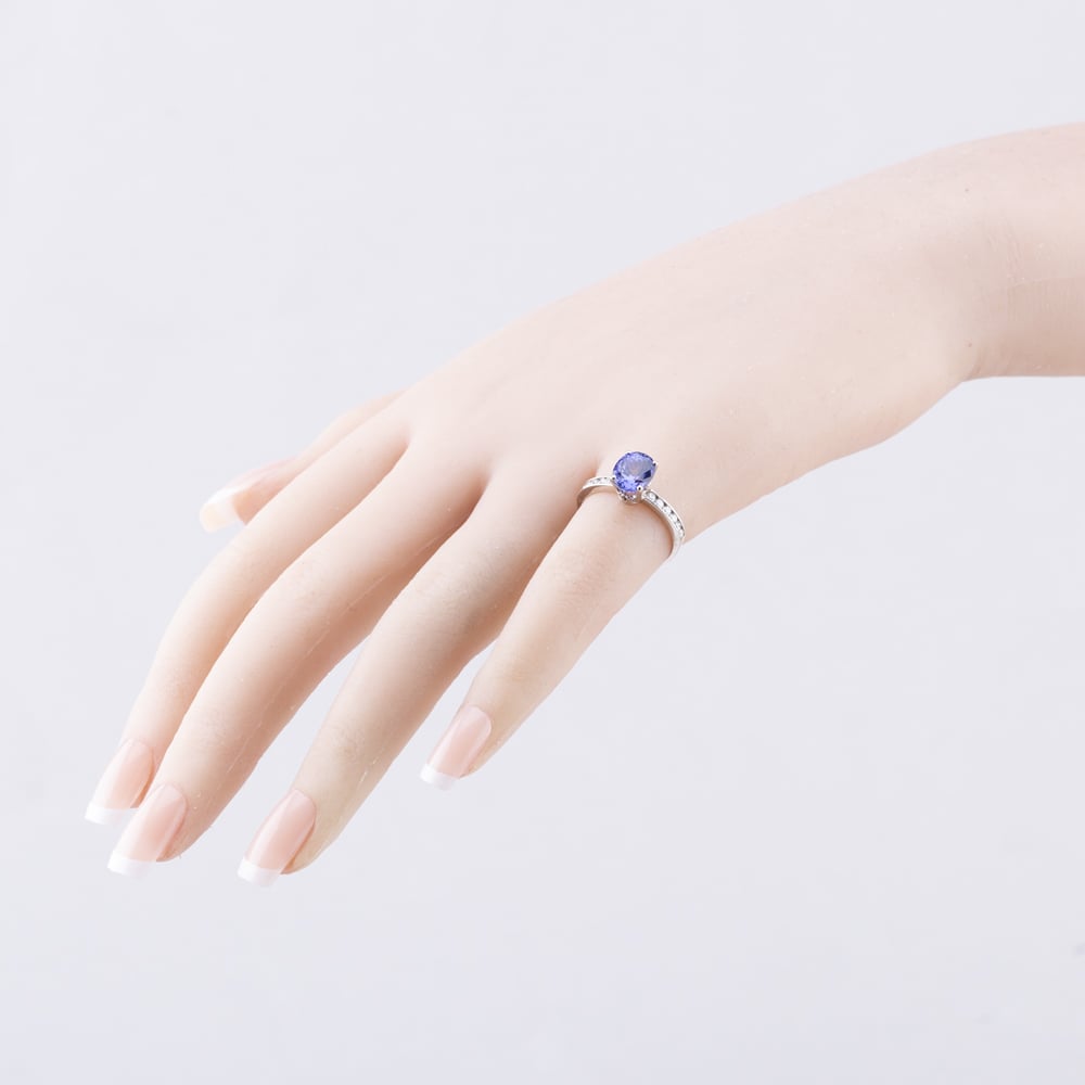Pre-Owned 18ct White Gold Tanzanite & 0.25ct Diamond Shoulders High Set Dress Ring 41482450
