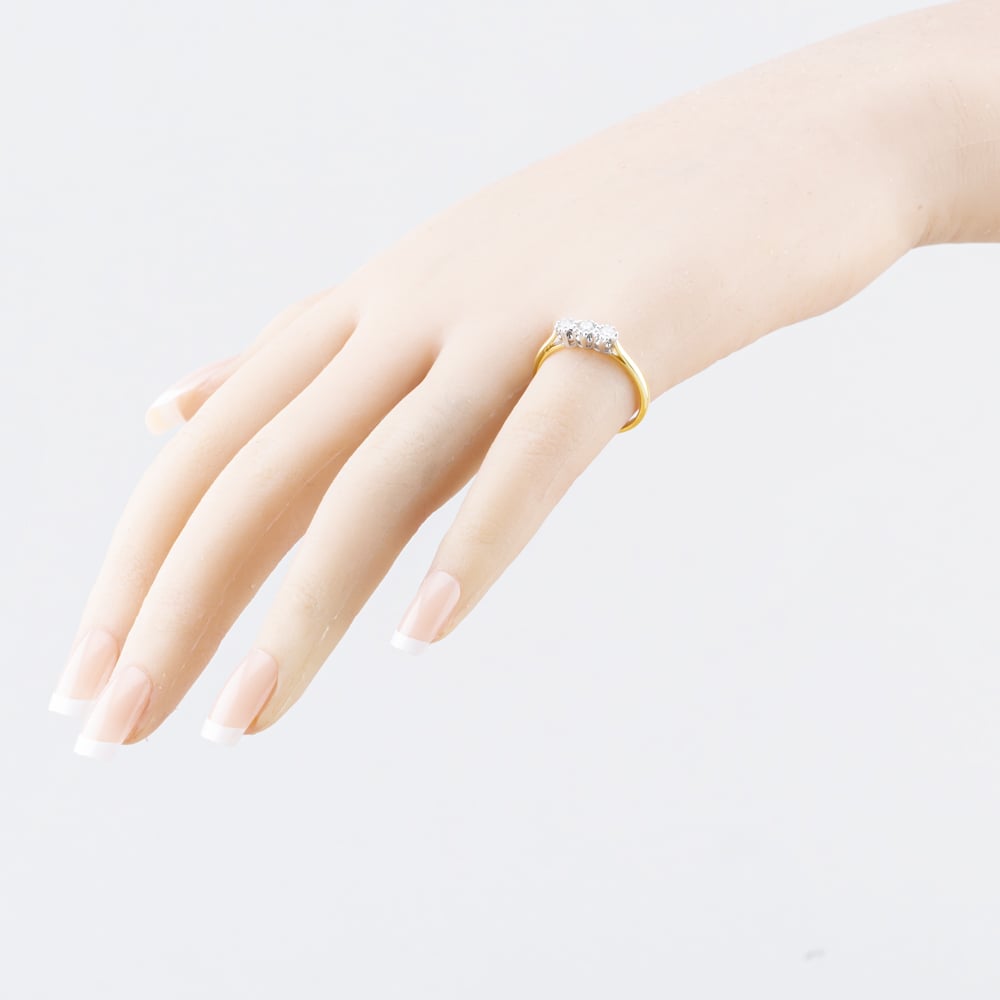 Pre-Owned 18ct Yellow Gold Brilliant Cut Diamond Three Stone Ring 41482482