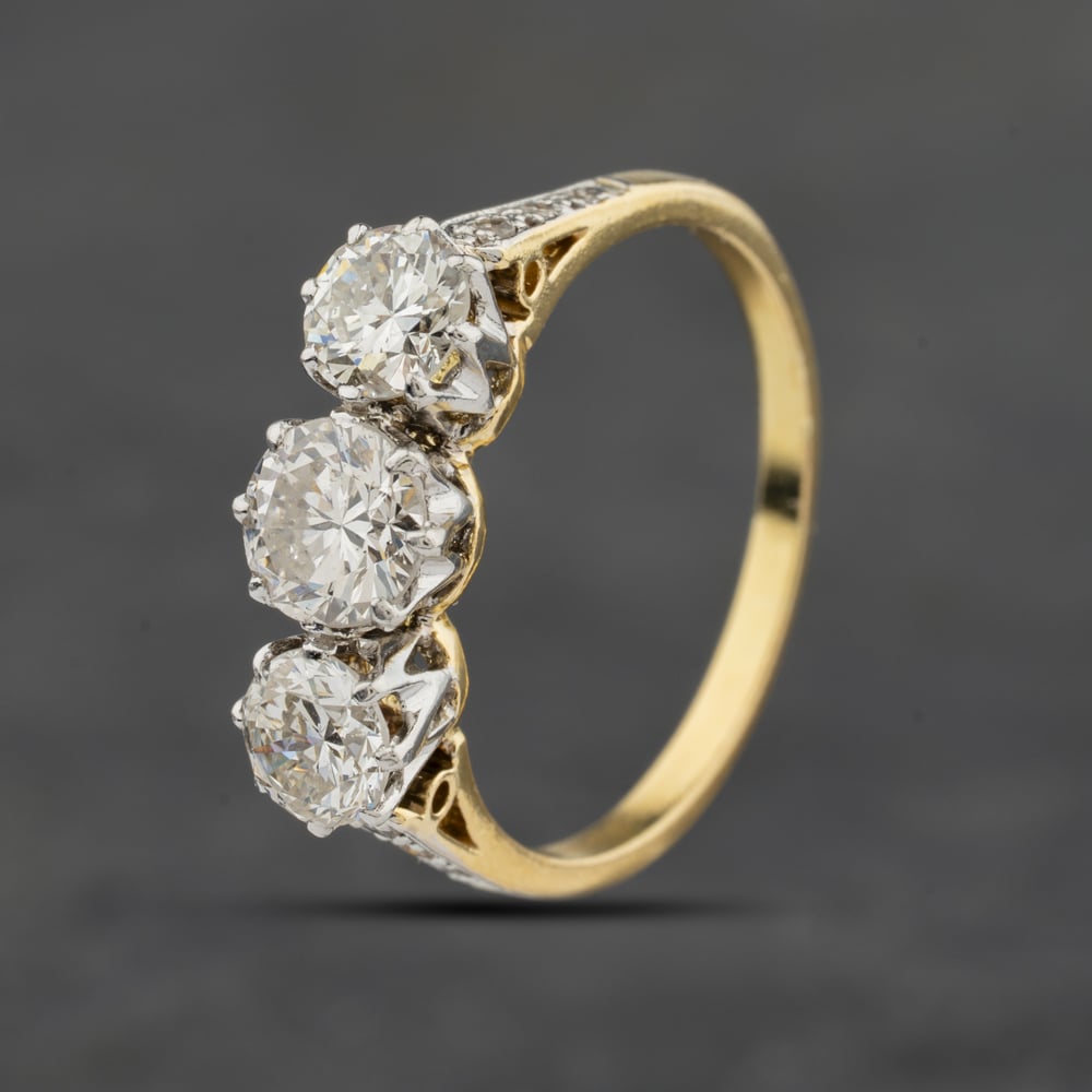 Pre-Owned Vintage Yellow Gold Diamond Three Stone Ring 41482528
