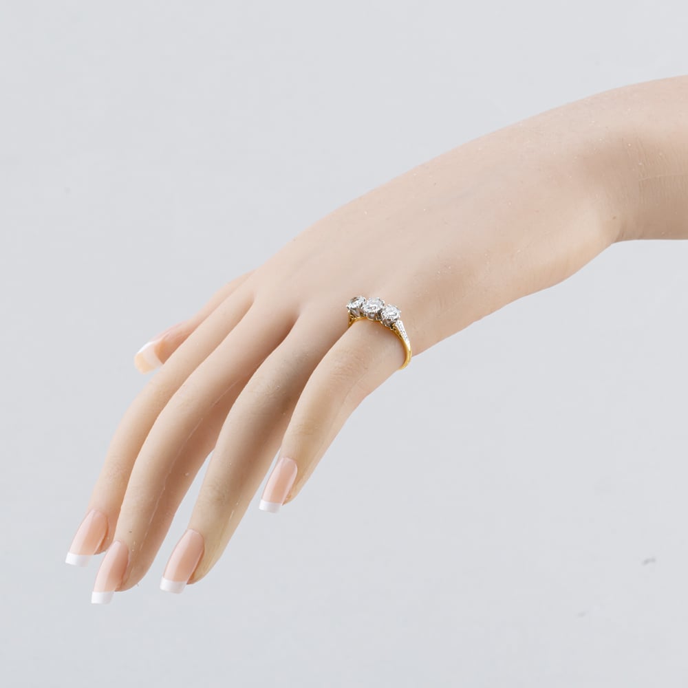Pre-Owned Vintage Yellow Gold Diamond Three Stone Ring 41482528
