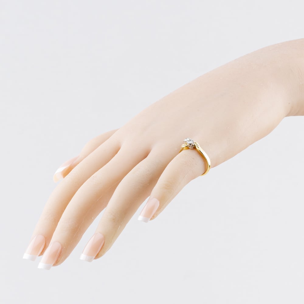 Second Hand 18ct Yellow Gold Brilliant Cut Diamond Twist Diamond Set Shoulders Two Stone Ring 41482664