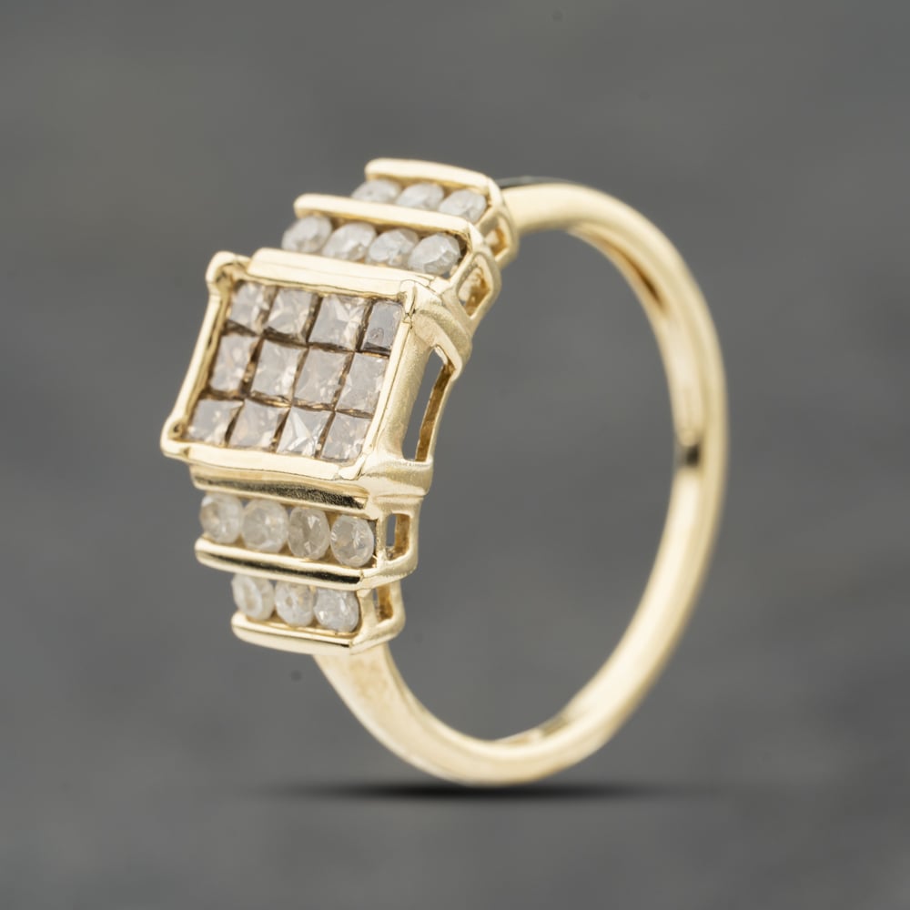 Pre-Owned 9ct Yellow Gold Diamond Oblong Diamond Set Shoulders Cluster Ring 41482666