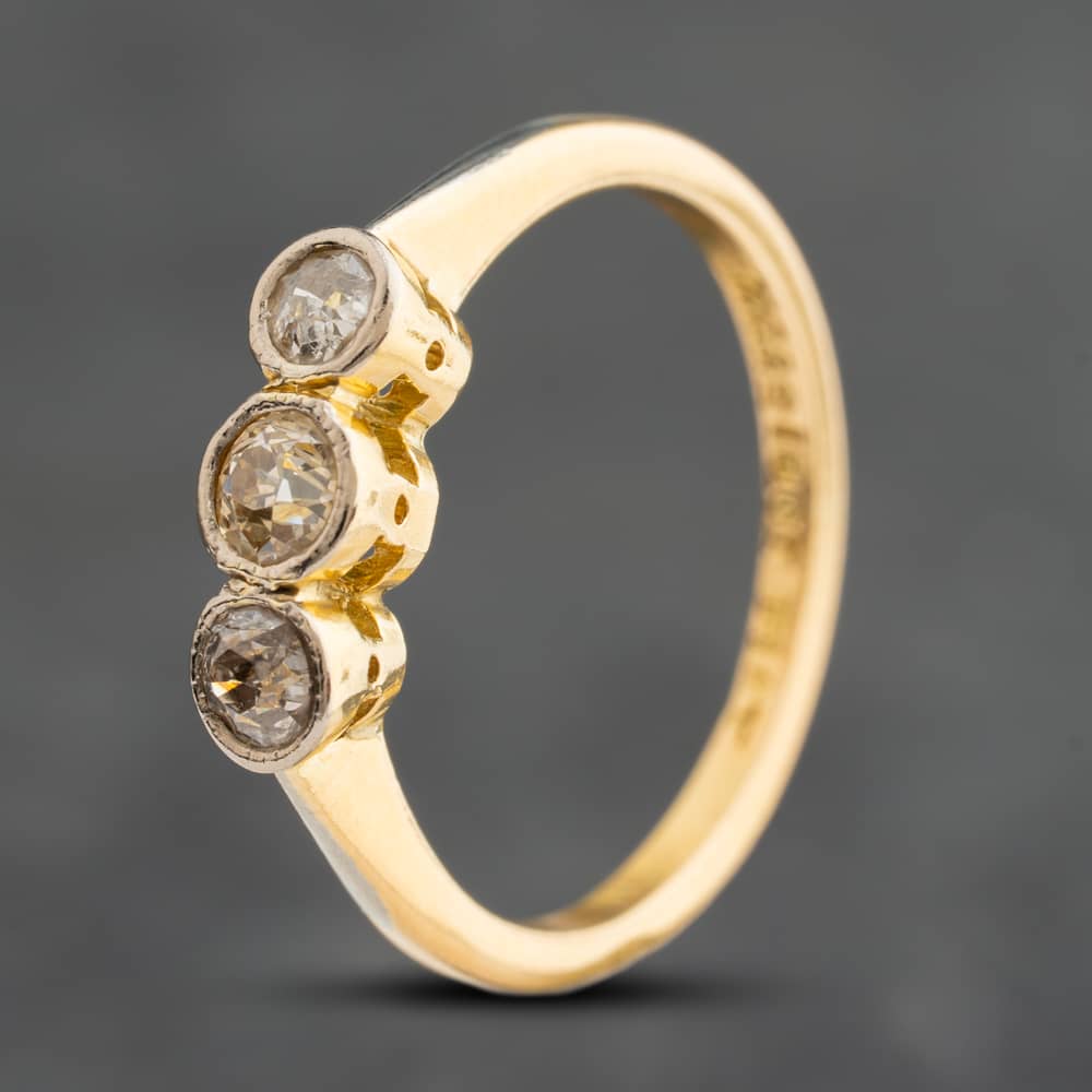 Pre-Owned Yellow Gold 0.28ct Diamond Three Stone Ring 41483064