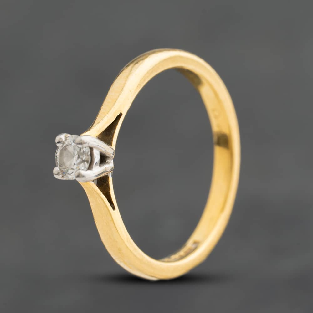 Pre-Owned 18ct Yellow Gold 0.20ct Brilliant Cut Diamond Solitaire Ring 41483076