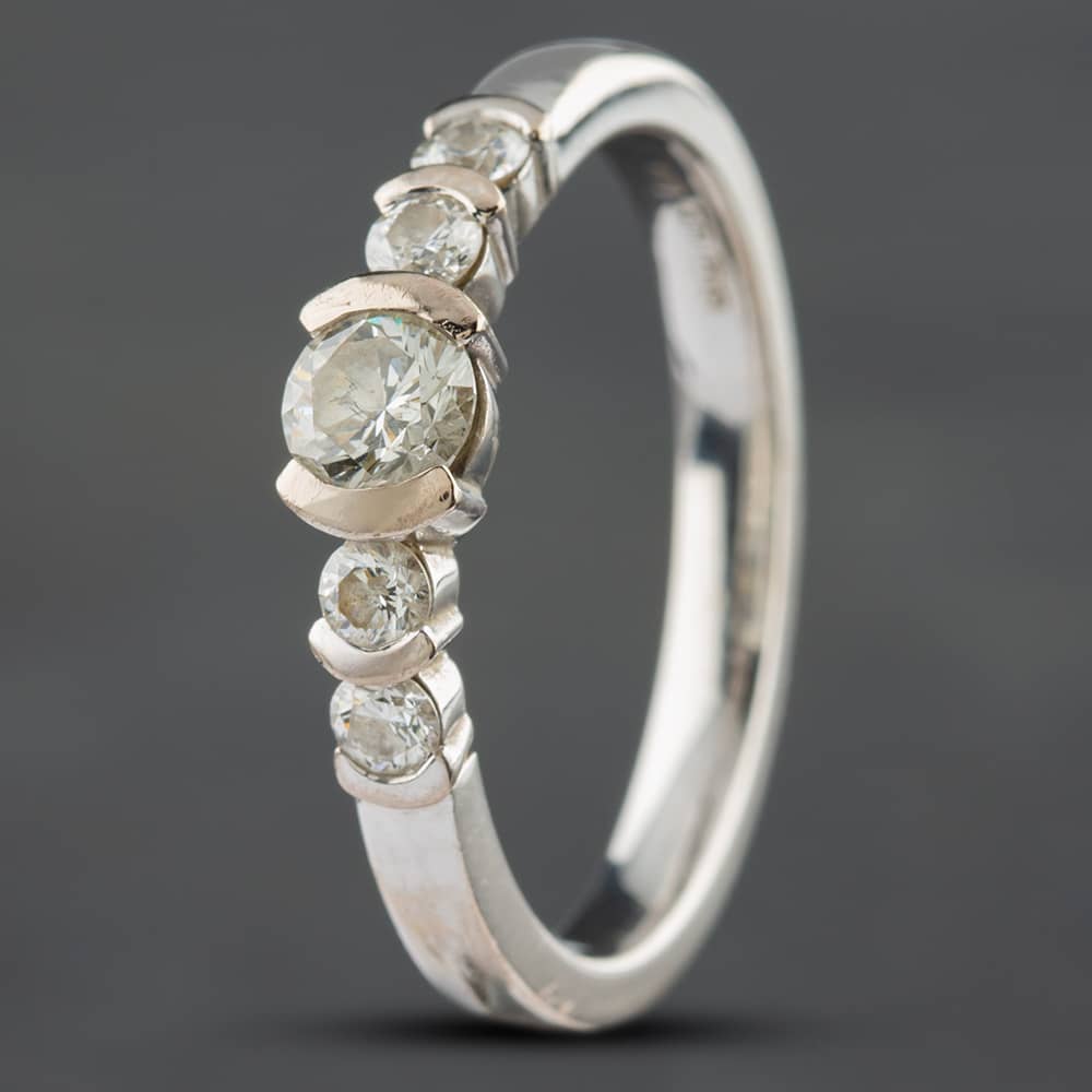 Product photograph of Pre-owned 18ct White Gold 0 50ct Brilliant Cut Diamond Graduated Five Stone Ring 4148581121 from The Jewel Hut