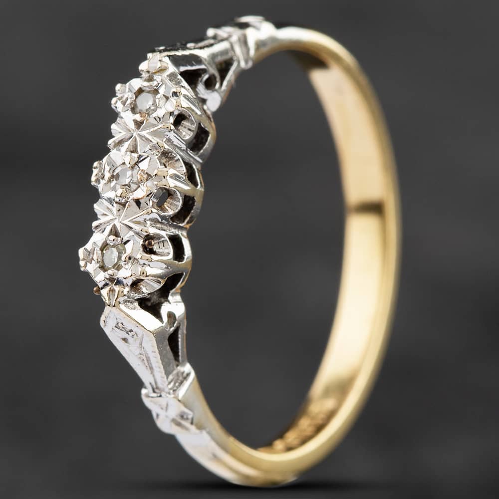 Product photograph of Pre-owned 18ct Yellow Gold Diamond Three Stone Ring 4158682 from The Jewel Hut