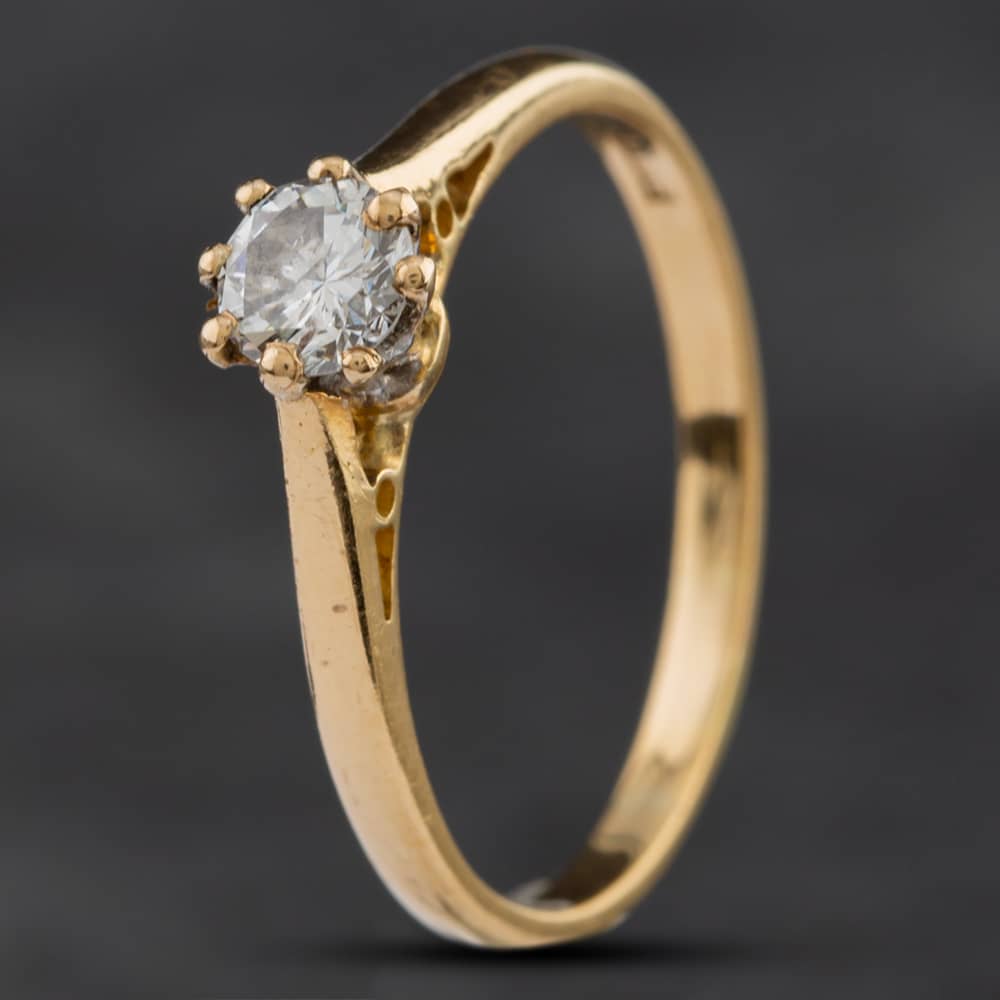 Product photograph of Pre-owned Vintage 18ct Yellow Gold 0 25ct Brilliant Cut Diamond Solitaire Ring 4158963 from The Jewel Hut