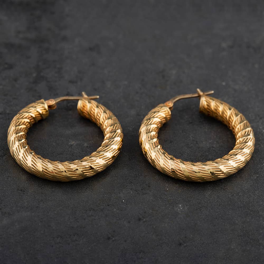 Product photograph of Pre-owned 14ct Yellow Gold Patterned Hoop Earrings 4165202 from The Jewel Hut