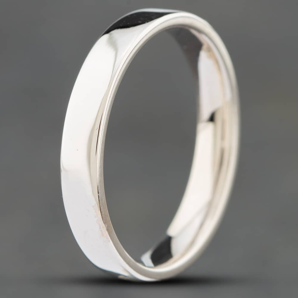 Product photograph of Pre-owned 18ct White Gold 3mm Plain Wedding Ring 41871042 from The Jewel Hut