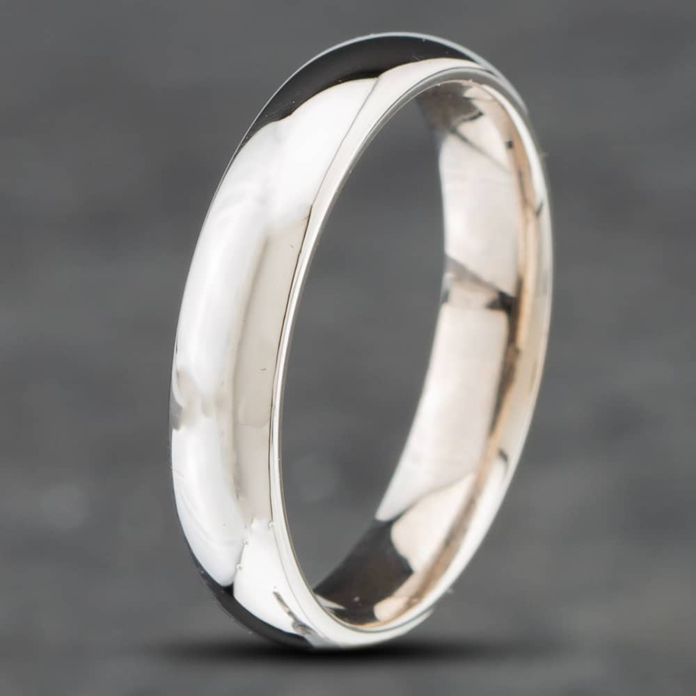 Product photograph of Pre-owned 18ct White Gold 4mm Plain Wedding Ring 41871083 from The Jewel Hut