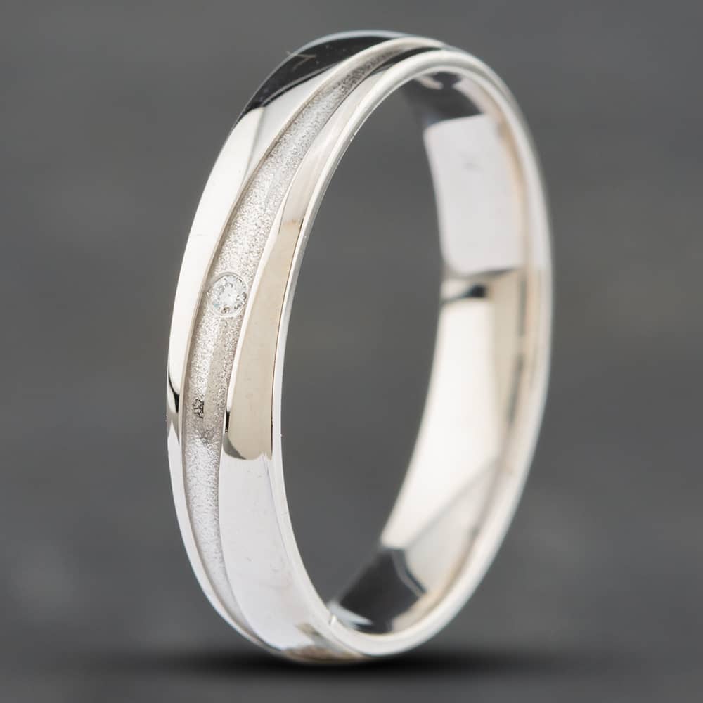 Product photograph of Pre-owned 14ct White Gold Diamond 6mm Patterned Wedding Ring 41871098 from The Jewel Hut